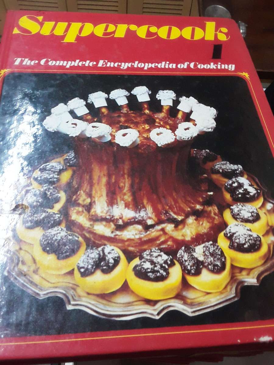 Lot of 21 recipe books - Supercook no's 1 to 22 (number 12 is missing)