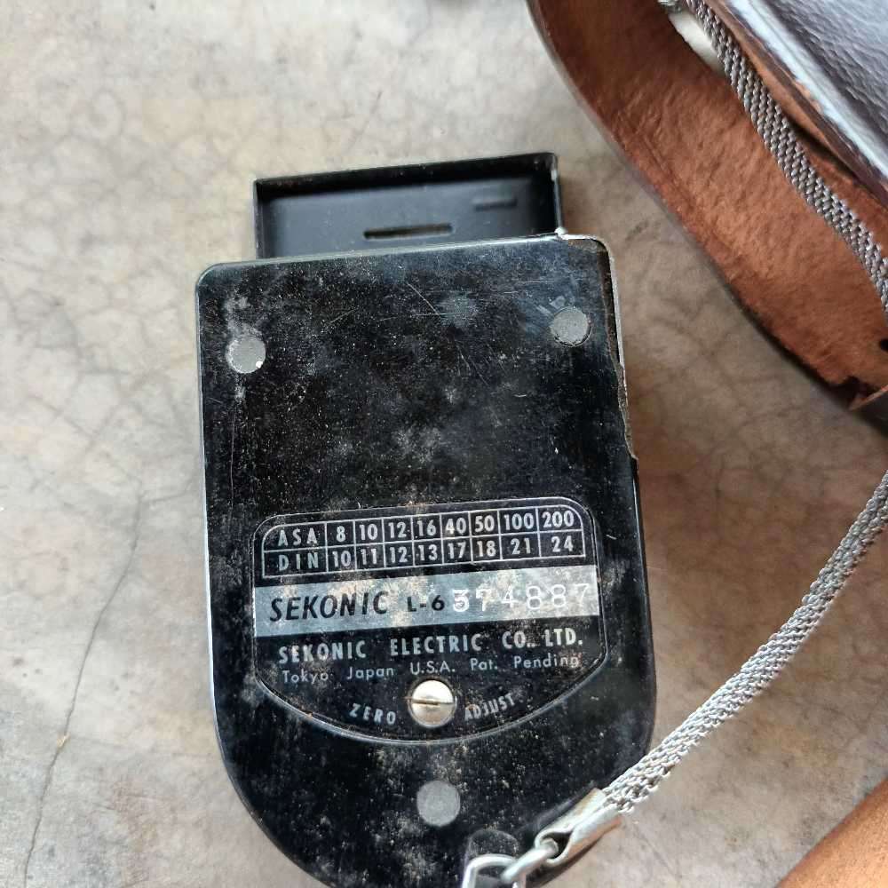 Sekonic F6 vintage light exposure meter with cover