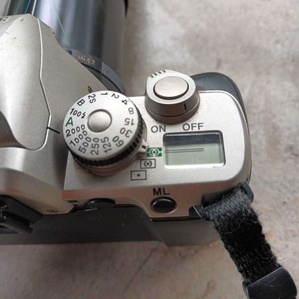 Pentax MZ-5N camera with 200mm lens