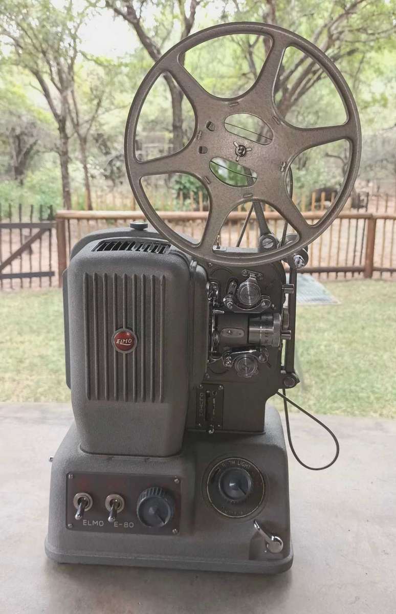 Elmo E-80 8mm kine movie projector