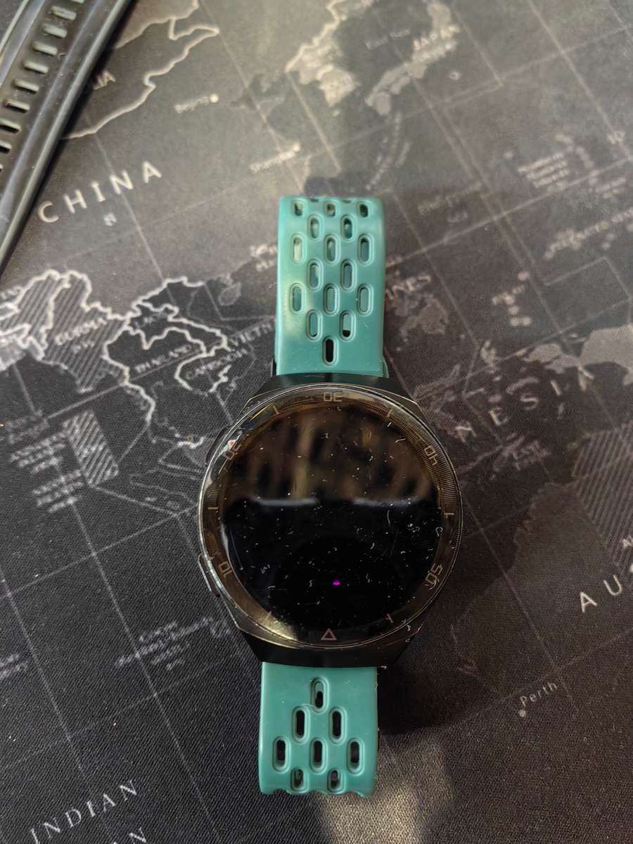 Huawei Watch GT2e (Read description)