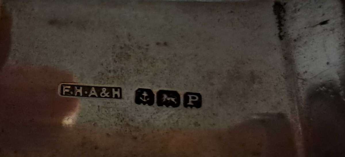 Silver serviette rings