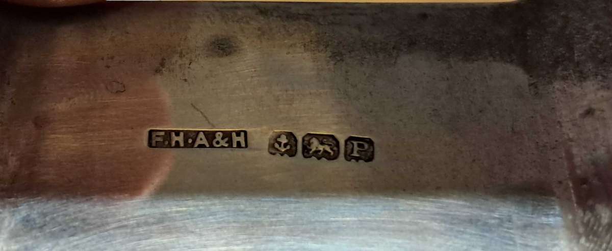 Silver serviette rings