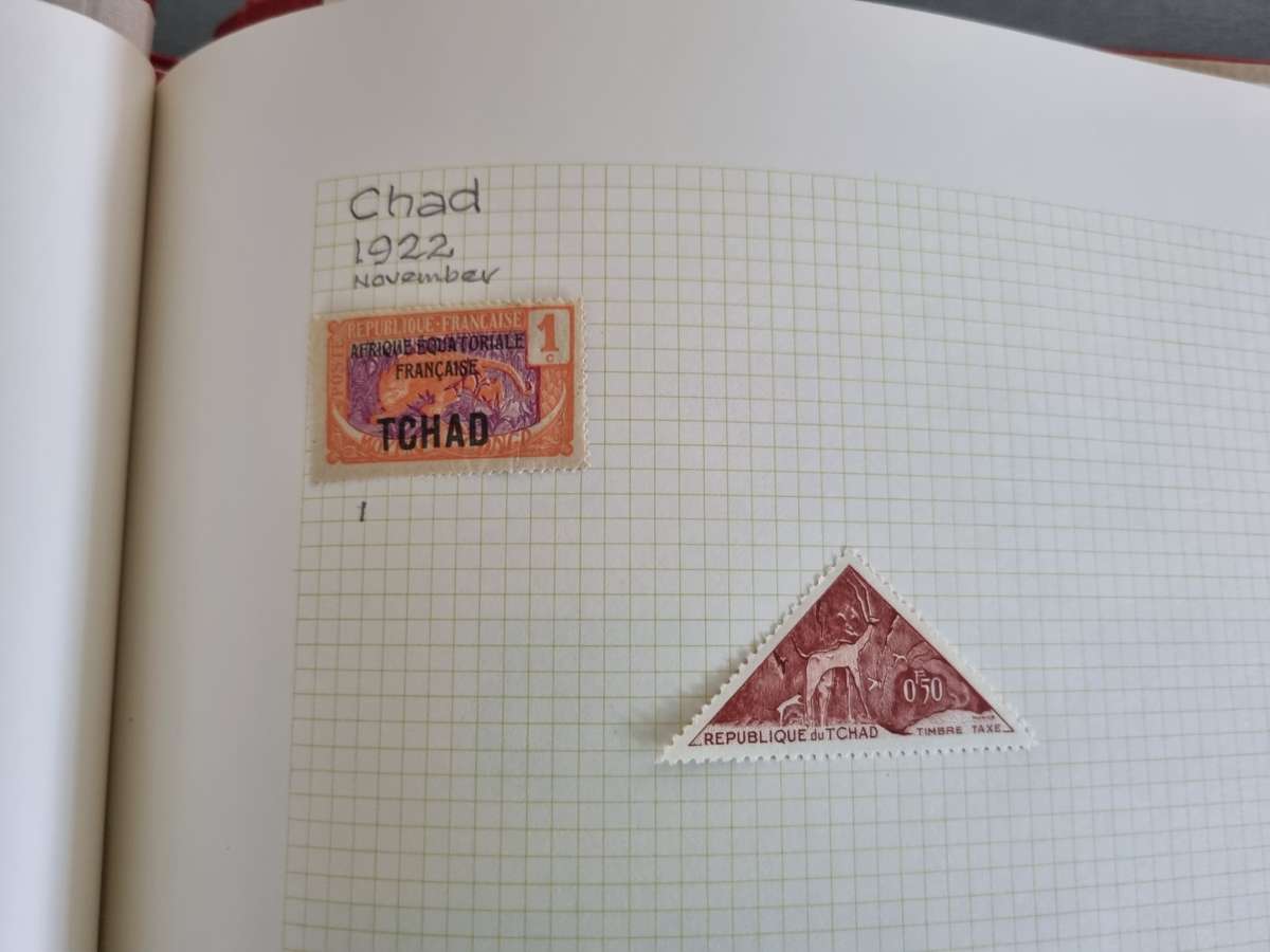 NEW AGE STAMP ALBUM SPRINGBACK WITH FRENCH COLONIES MINT/USED. AS PER IMAGES. NB: PLEASE READ BELOW!