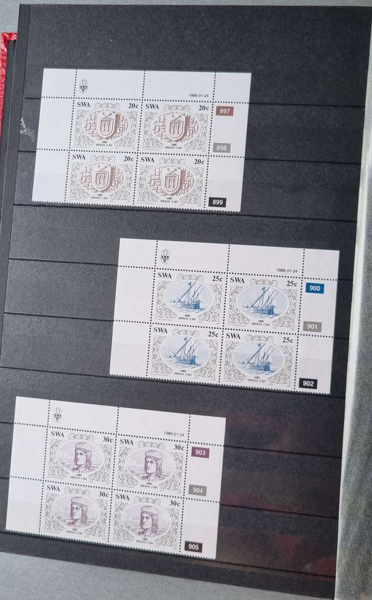 LINDER ALBUM IN DECENT NICK WITH MINT/CTO SWA CONTROLS/SINGLES ETC. AS PER IMAGES. PLEASE READ BELOW