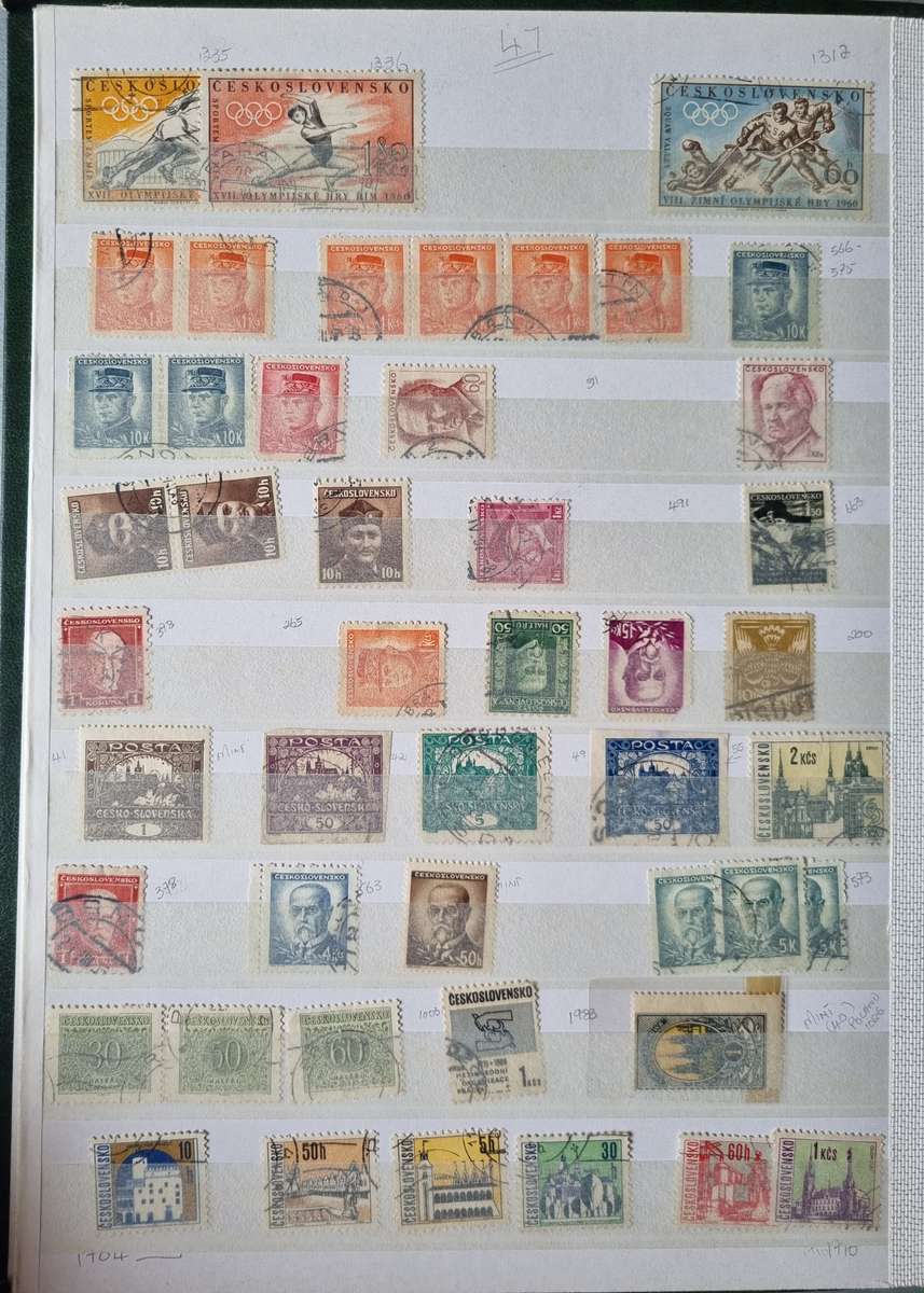 IDEAL ALBUM 2ND HAND WITH MIXED WORLD STAMPS (MAJORITY USED). AS PER IMAGES. NB: PLEASE READ BELOW!!