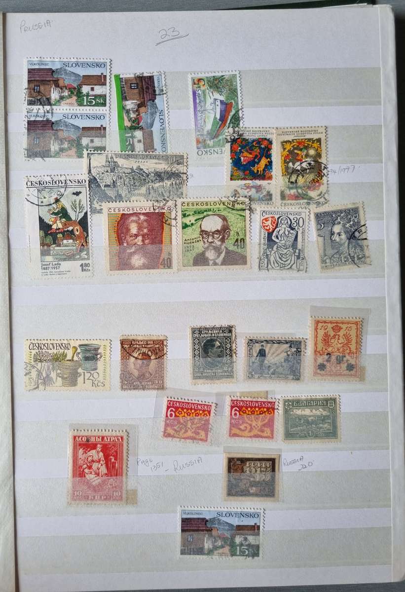 IDEAL ALBUM 2ND HAND WITH MIXED WORLD STAMPS (MAJORITY USED). AS PER IMAGES. NB: PLEASE READ BELOW!!