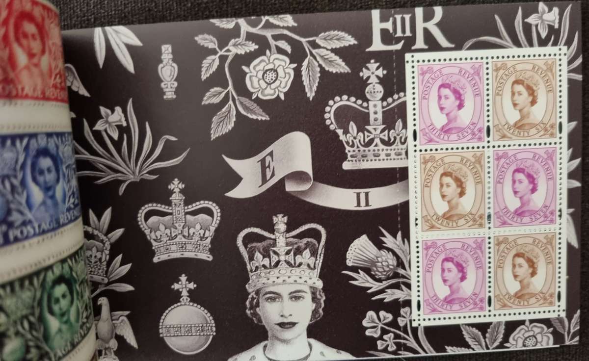 GB 1998 THE WILDINGS DEFINITIVE MINT AND COMPLETE PRESTIGE BOOKLET. SG DX20. AS PER IMAGES.