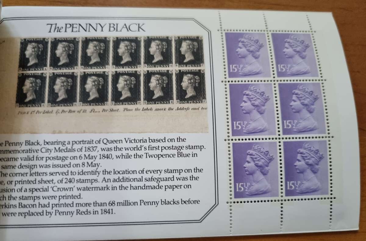 GB 1982 `STORY OF STANLEY GIBBONS` 4 POUND MINT AND COMPLETE BOOKLET. SG DX3. CV GBP 11.