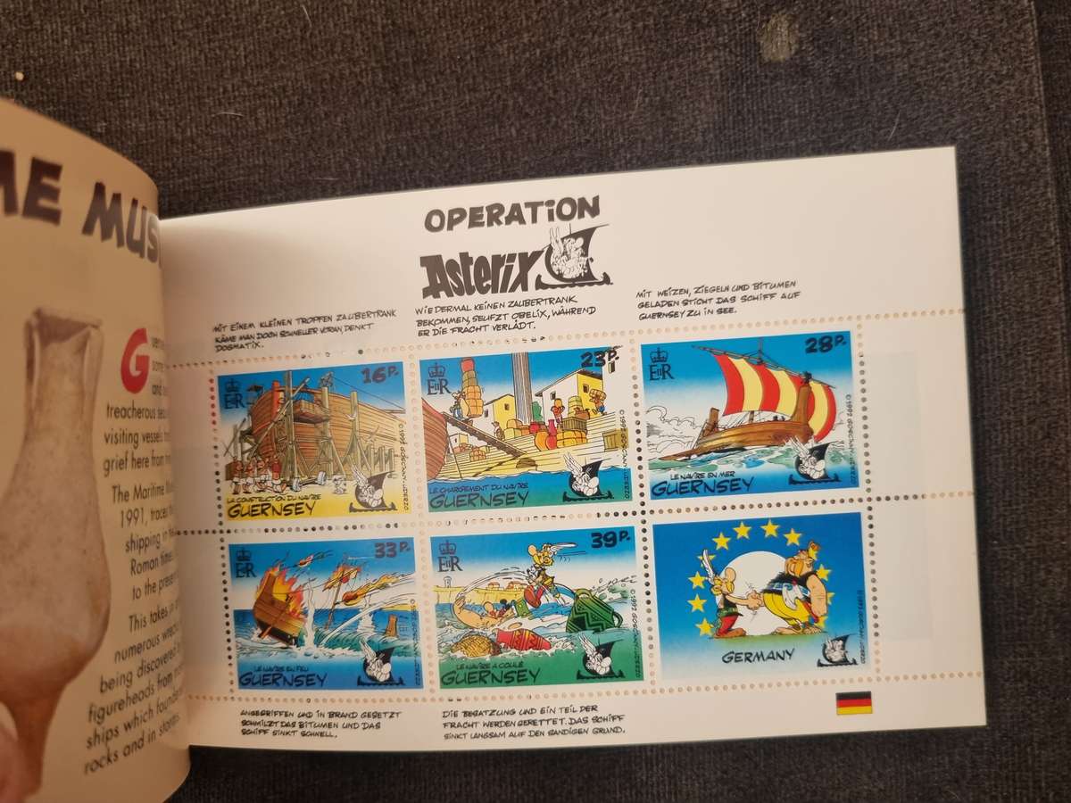 GUERNSEY 1992 OPERATION ASTERIX MINT AND COMPLETE PRESTIGE BOOKLET. AS PER IMAGES. GREAT ITEM.