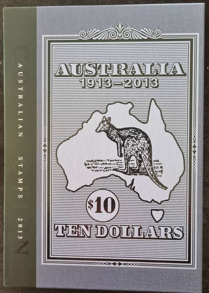 Australia 2013 Complete Year Book Collection of Australian Stamps   excellent value, thematics etc