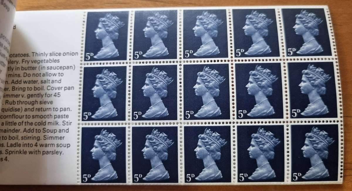 GB 1969 'Stamps for Cooks' 1 pound booklet with Machin type stamps - sewn thread.