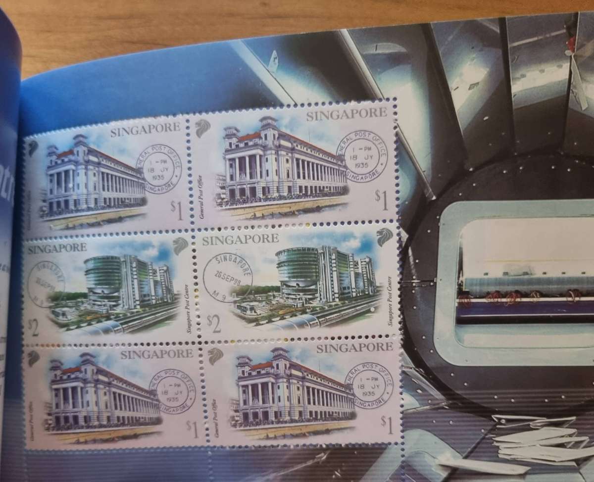 Singapore 2000 Postal Landmarks booklet mint with 2 sheets  as per images.