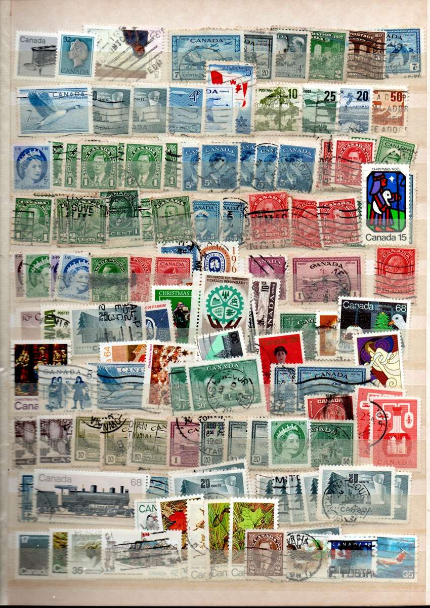 LIGHTHOUSE ALBUM 2ND HAND WITH MOSTY USED CANADA STAMPS. AS PER SCANS. NB: PLS READ BELOW!!!