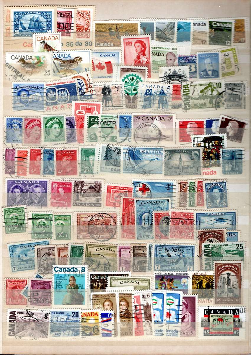 LIGHTHOUSE ALBUM 2ND HAND WITH MOSTY USED CANADA STAMPS. AS PER SCANS. NB: PLS READ BELOW!!!