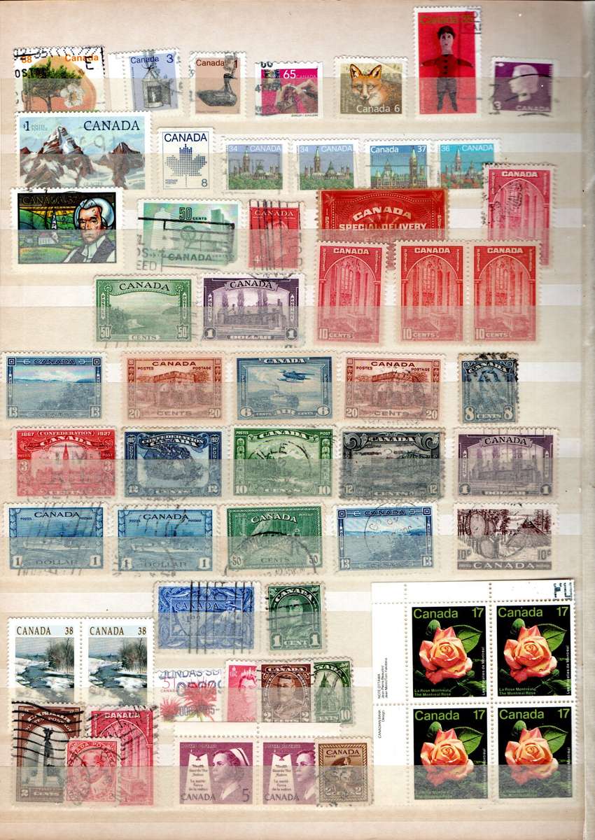 LIGHTHOUSE ALBUM 2ND HAND WITH MOSTY USED CANADA STAMPS. AS PER SCANS. NB: PLS READ BELOW!!!