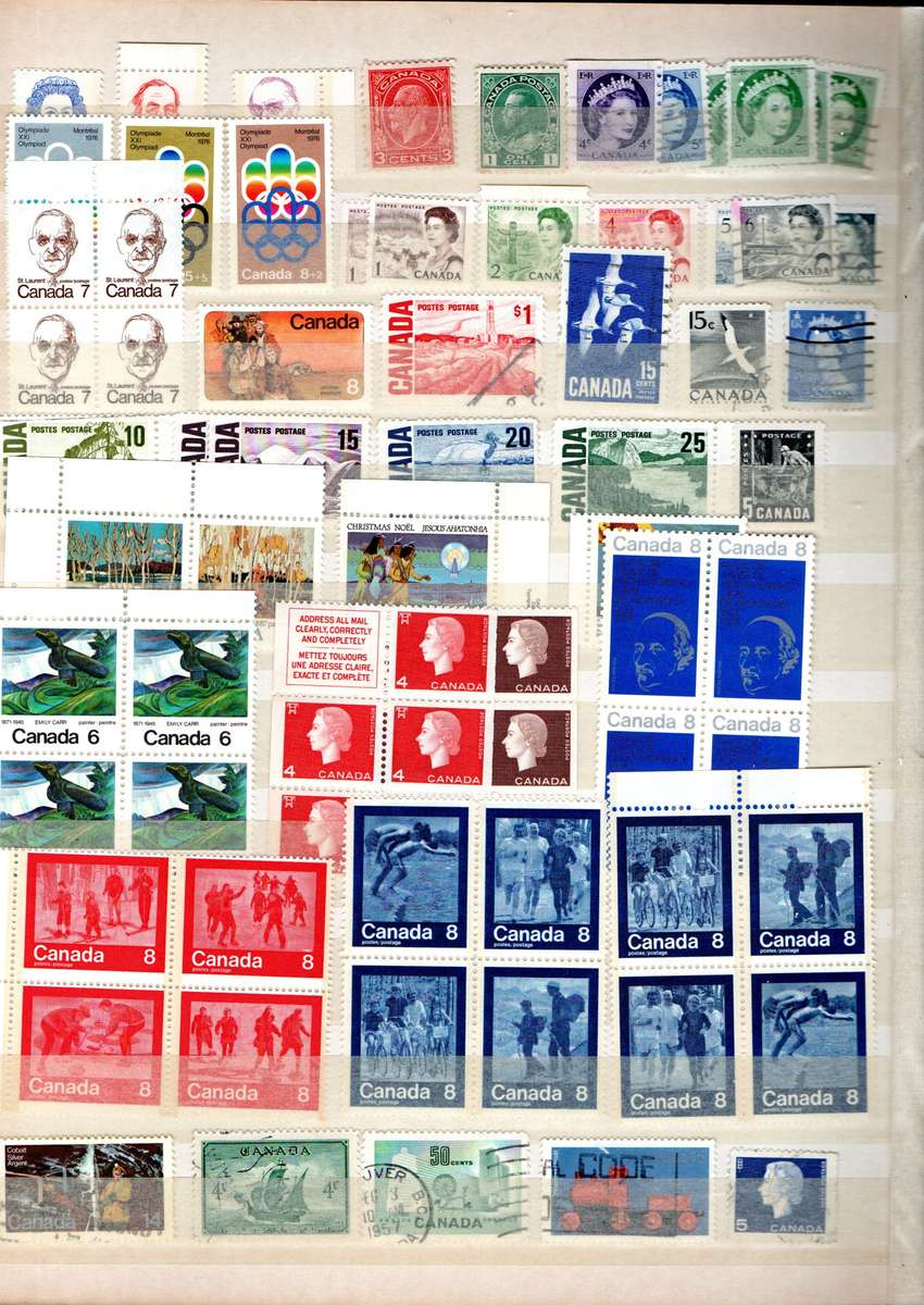 LIGHTHOUSE ALBUM 2ND HAND WITH MOSTY USED CANADA STAMPS. AS PER SCANS. NB: PLS READ BELOW!!!