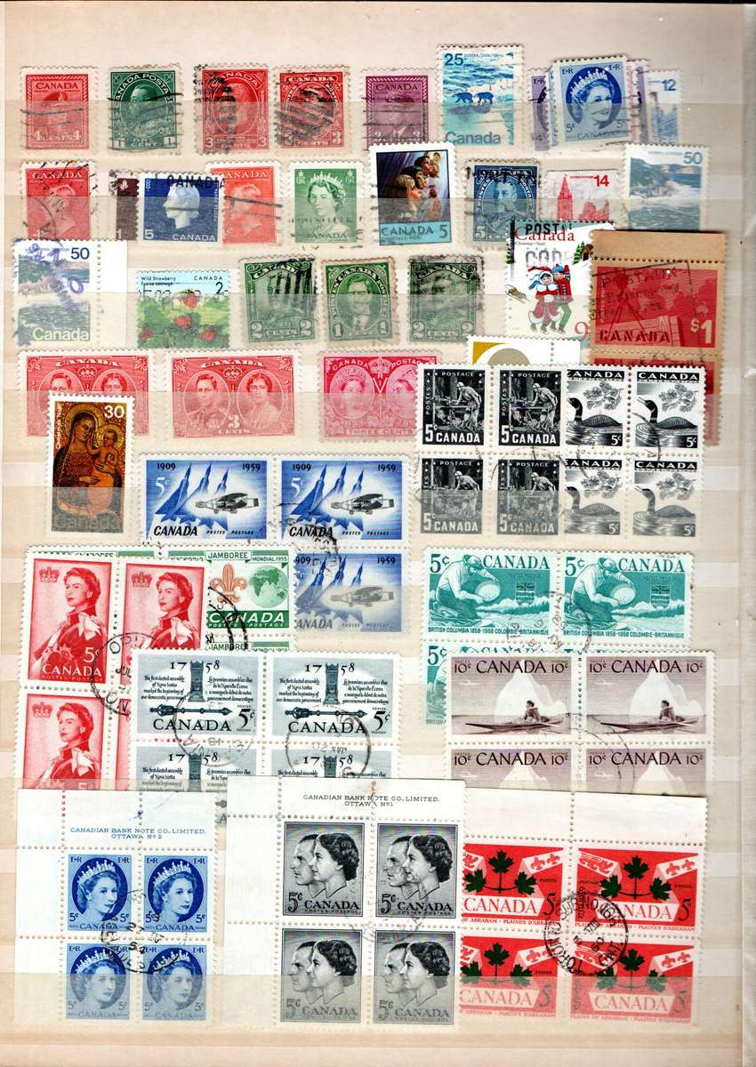 LIGHTHOUSE ALBUM 2ND HAND WITH MOSTY USED CANADA STAMPS. AS PER SCANS. NB: PLS READ BELOW!!!