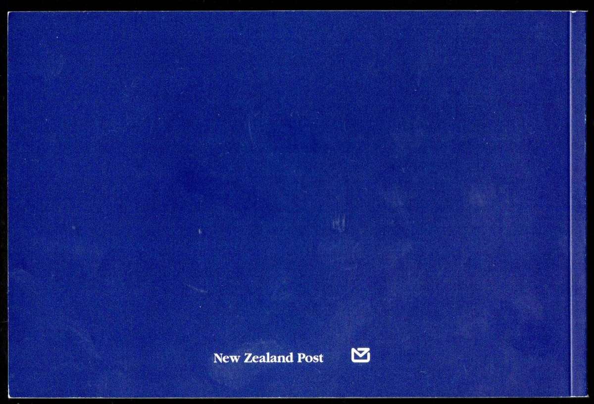 New Zealand 1997 New Zealand vineyards prestige stamp booklet mint  good value.