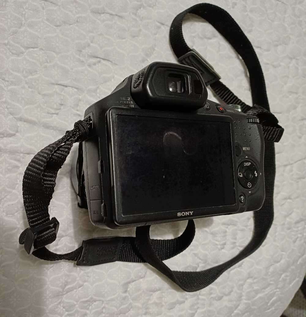 Sony dsc-hx100v camera 16.2 mp + Camera bag