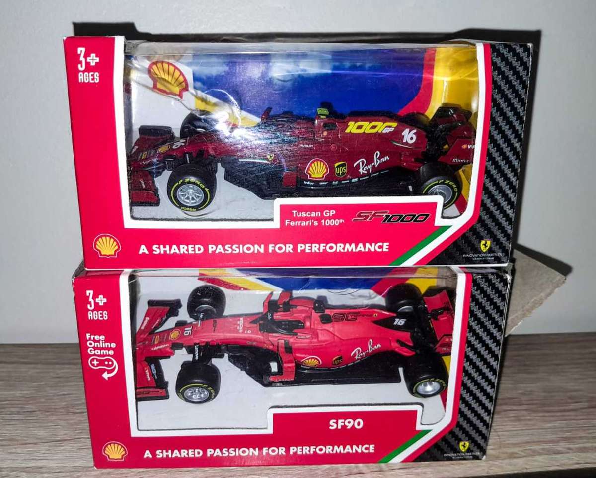 FORMULA 1 SET OF 2 CARS