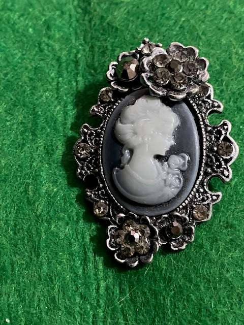 VINTAGE CAMEO FROM GERMANY