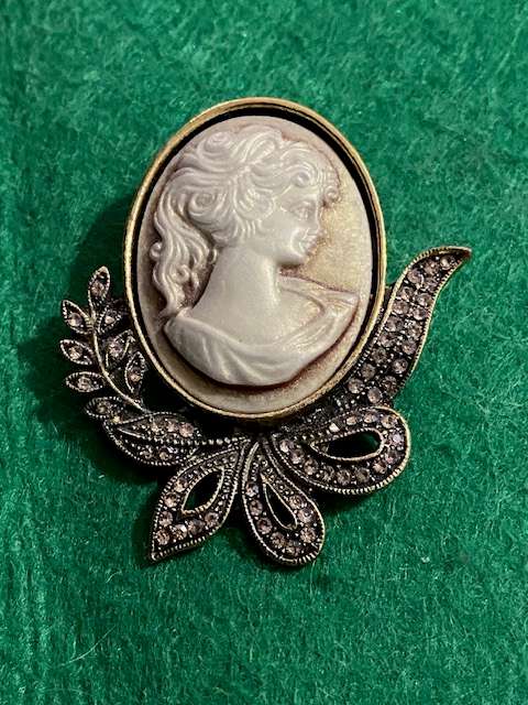 VINTAGE CAMEO FROM GERMANY
