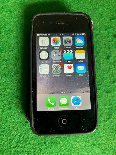 COLLECTABLE IPHONE 4 MODEL MF 265  SO/A
