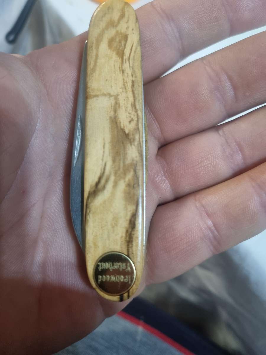 Ironwood Joseph Rogers knife