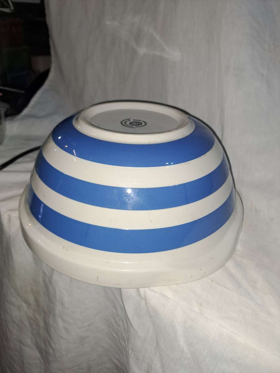 Blue and white Cornish ware mixing bowl