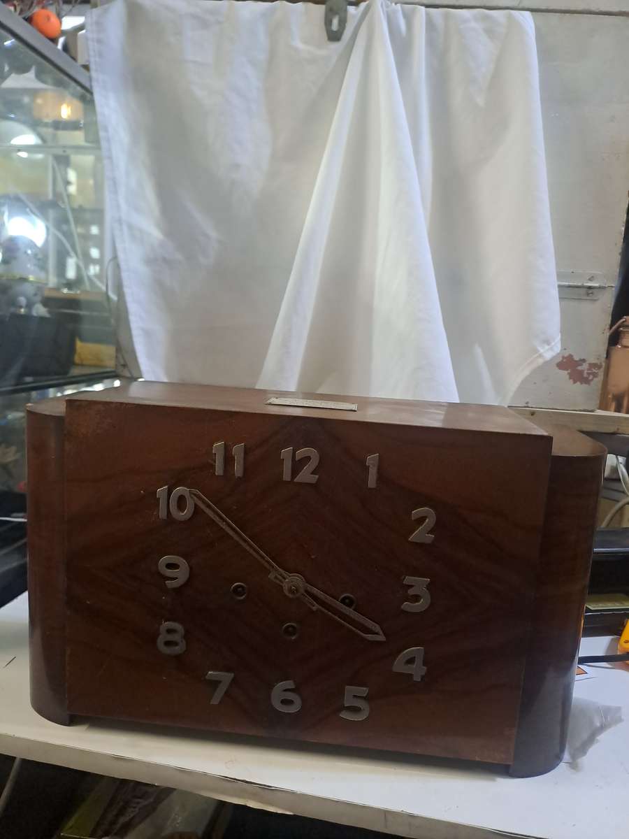 Art deco mantle clock not working