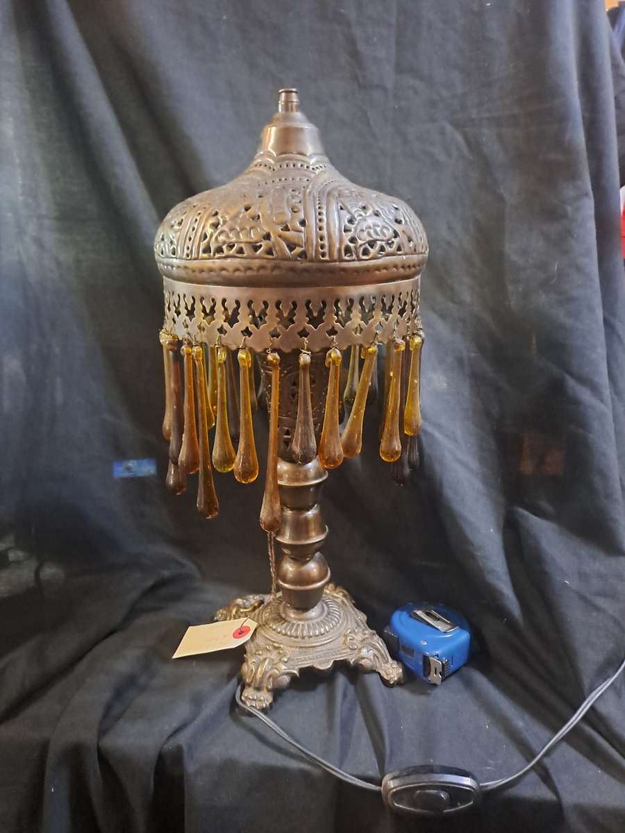 Vintage Moroccan metal lamp (works)