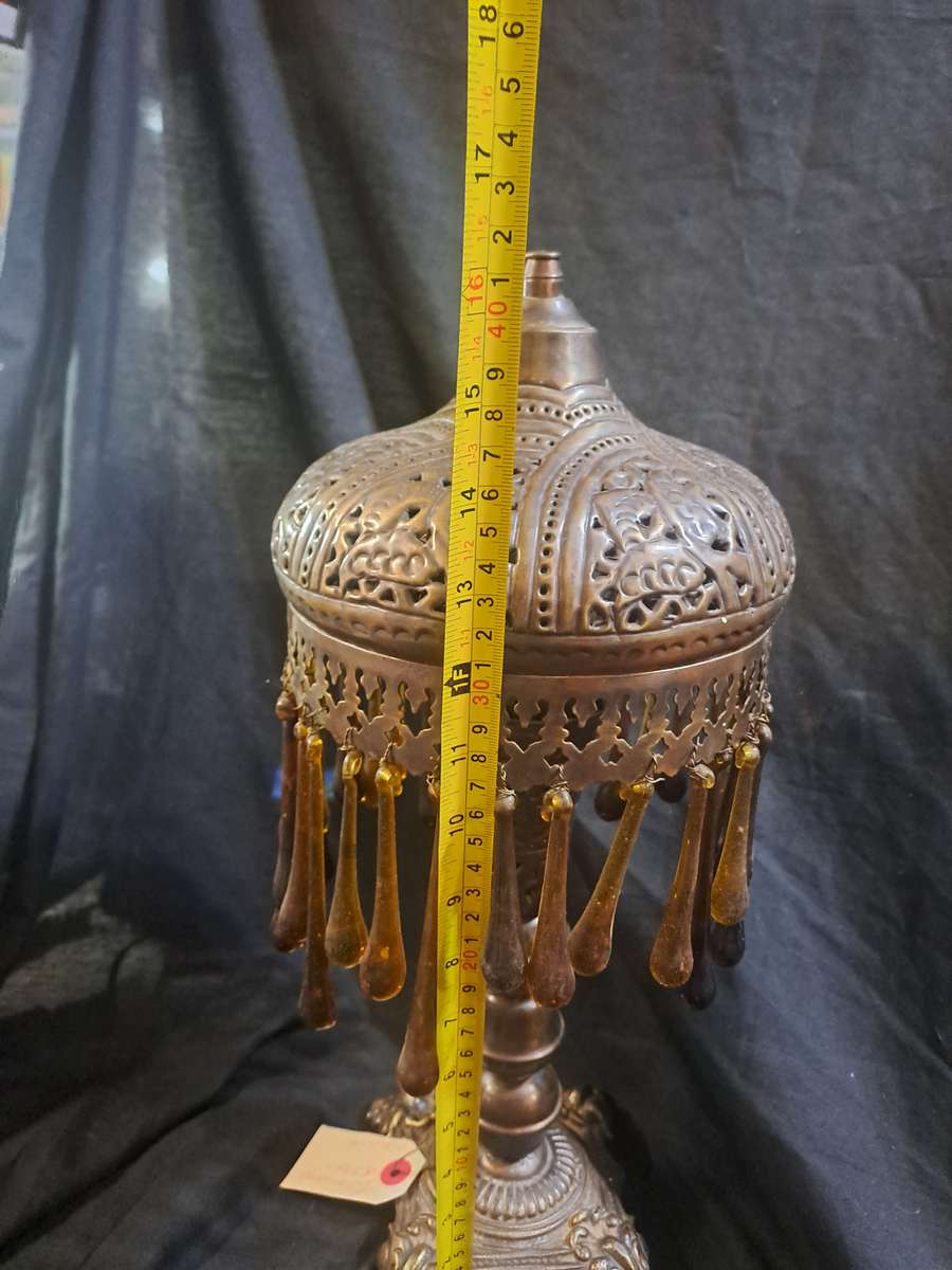 Vintage Moroccan metal lamp (works)