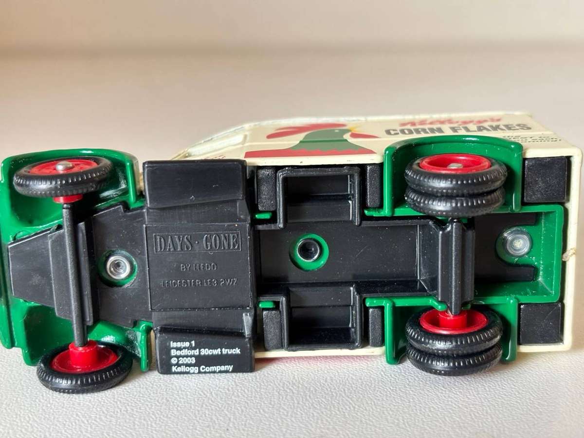 Bedford 30CWT Truck "Kellogg" issue 1 (Lledo/Days Gone +/-1:60)