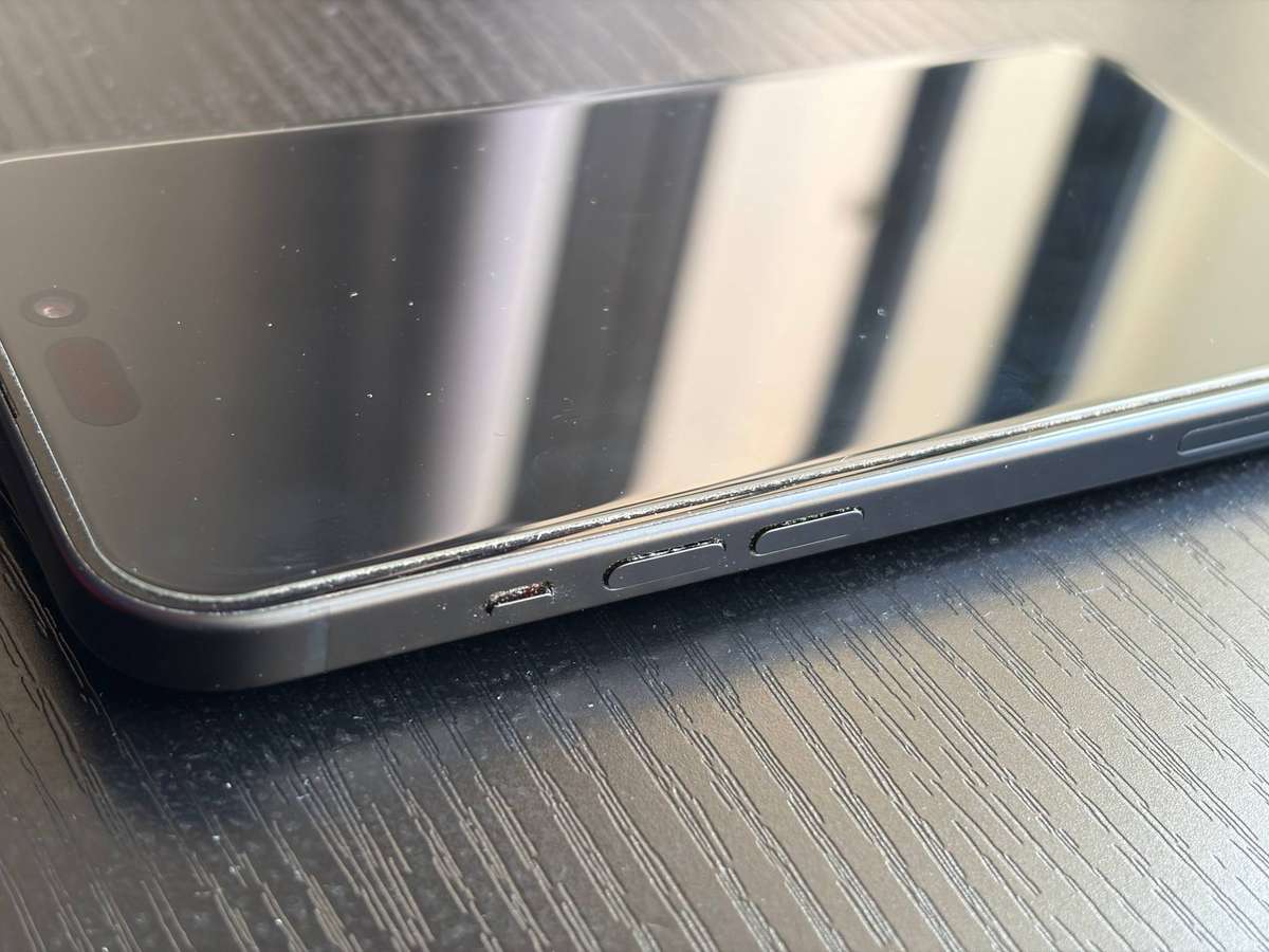 Apple iPhone 15 Black 128GB (Pre-Owned)