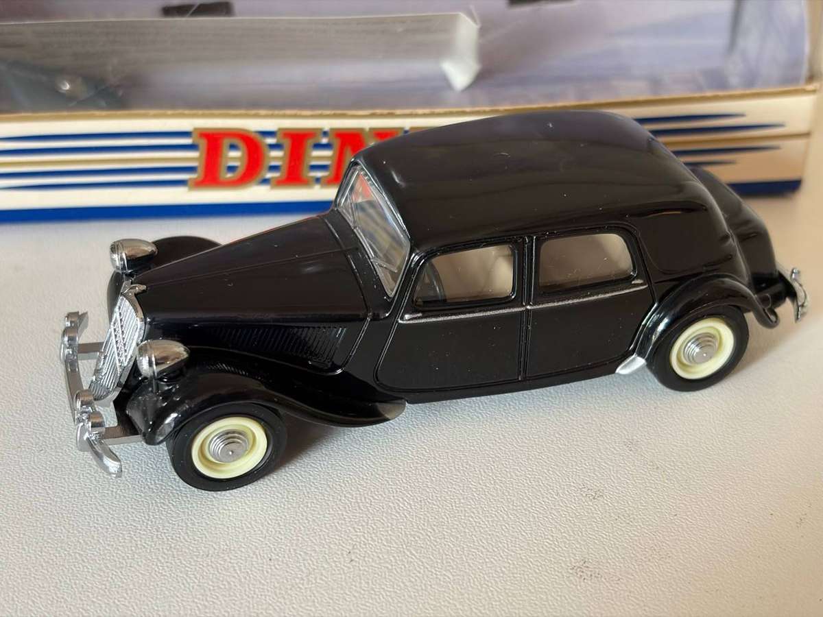 Citroen 15 CV 1952 - DY-22 (Dinky +/-1:43 - with box)
