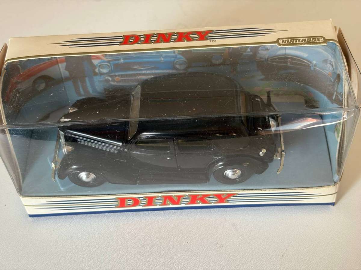 Ford V8 Pilot 1949 - DY-5 (Dinky +/-1:43 - with box)