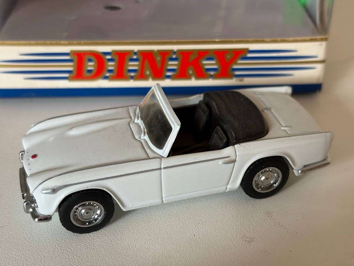 Triumph TR4A 1965 - DY-20 (Dinky +/-1:43 - with box)