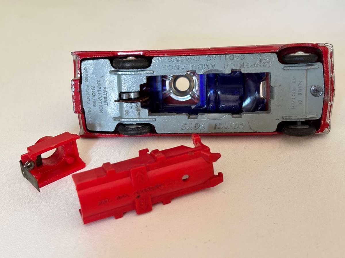 Superior Ambulance with Cadillac Chassis #437 (Corgi +/-1:43 made in Britain)