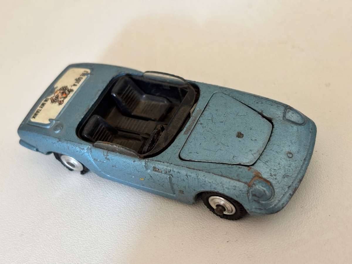 Lotus Elan S2 #318 (Corgi +/-1:43 made in Britain)
