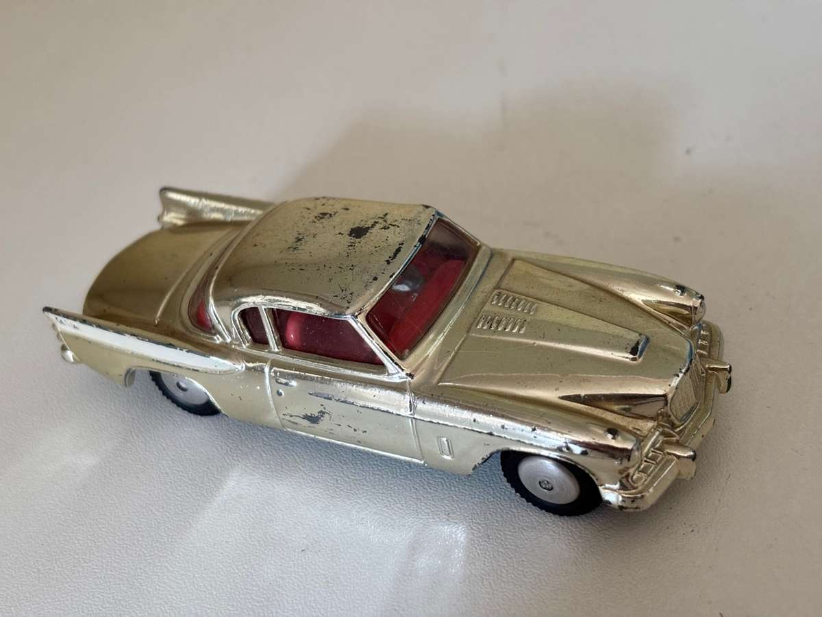 Studebaker Golden Hawk #211S (Corgi +/-1:43 made in Britain)