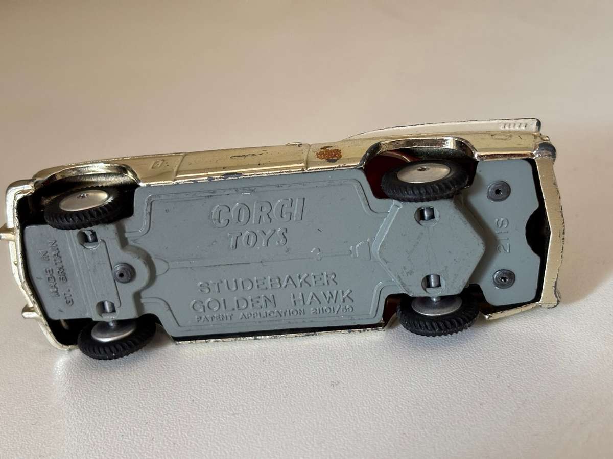 Studebaker Golden Hawk #211S (Corgi +/-1:43 made in Britain)