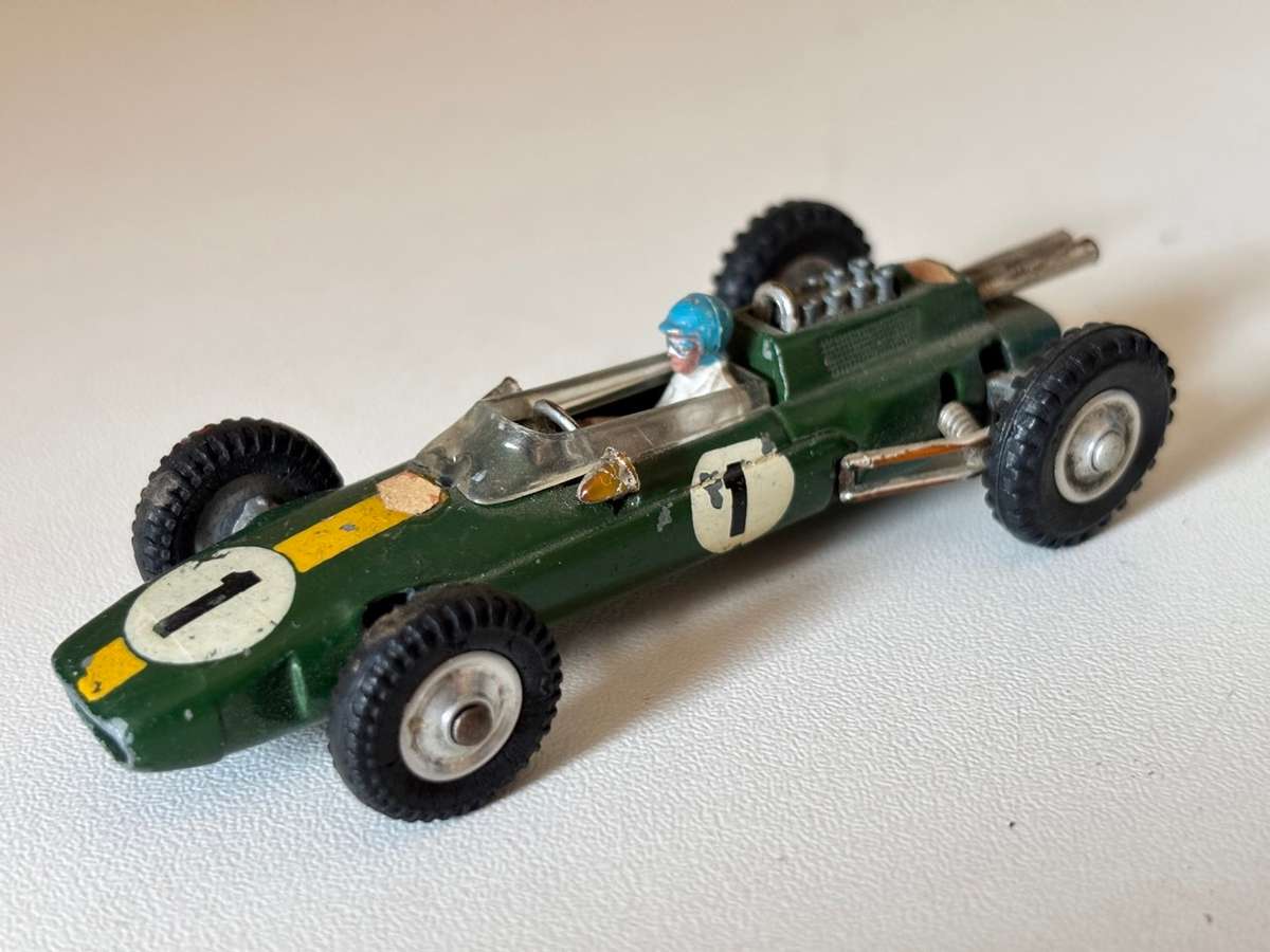 Lotus Climax Formula 1 #155 (Corgi +/-1:43 made in Britain)