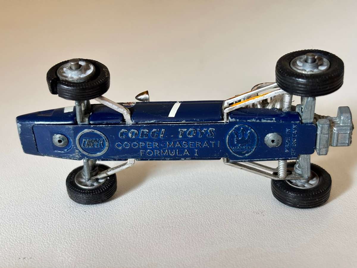 Cooper Maserati Formula 1 #156 (Corgi +/-1:43 made in Britain)