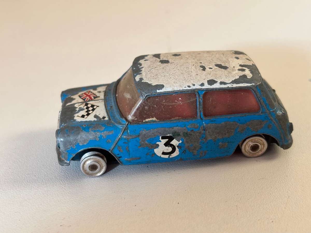 Extremely Rare Vintage Morris Mini Cooper #227 (Corgi +/-1:43 made in Britain)