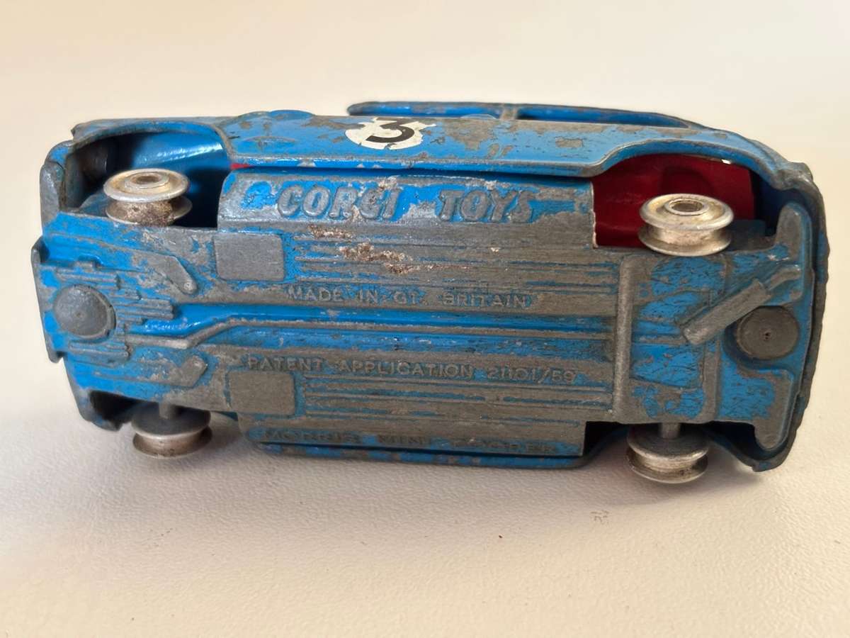 Extremely Rare Vintage Morris Mini Cooper #227 (Corgi +/-1:43 made in Britain)