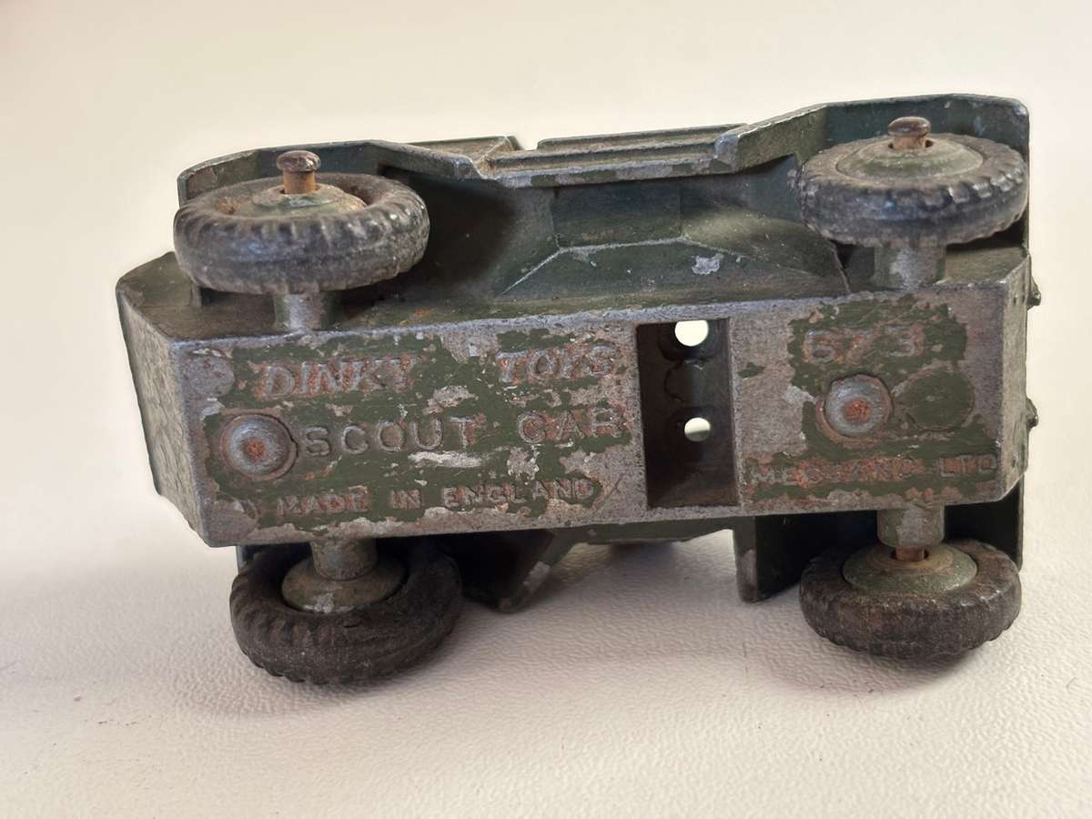 Vintage Scout Car #673 1946 (Dinky - made in Britain)