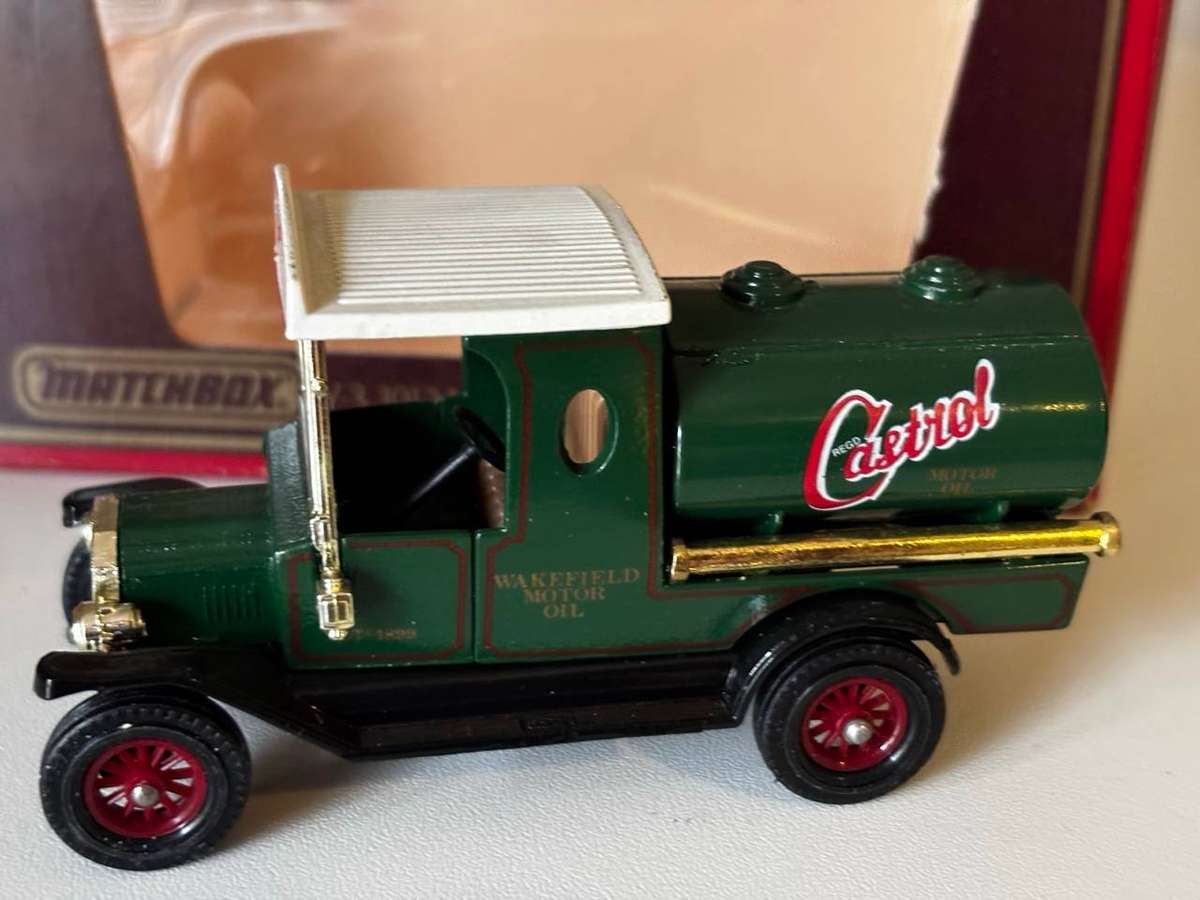 Ford Model T 1912 'Castrol' (Matchbox Models of Yesteryear +/-1:43 - with box)