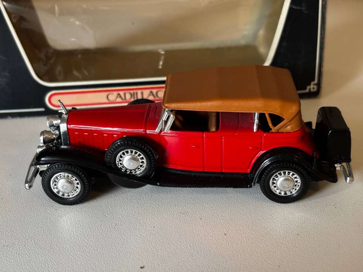 Cadillac V-16 1932 (Guisval +/-1:43 - with box)