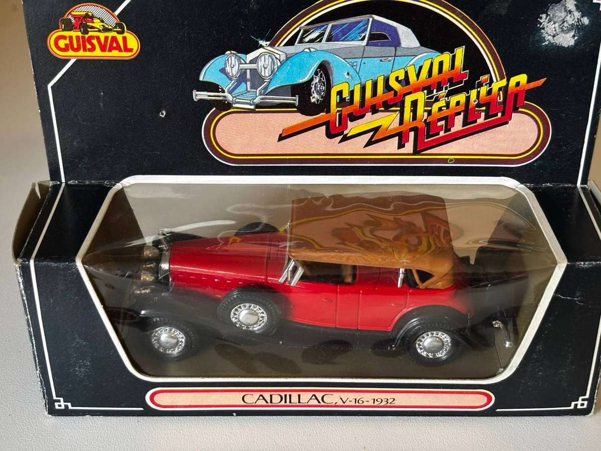 Cadillac V-16 1932 (Guisval +/-1:43 - with box)